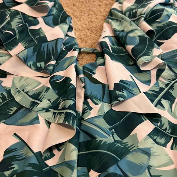 Sportlike one piece, large swimsuit - Picture 2 of 7